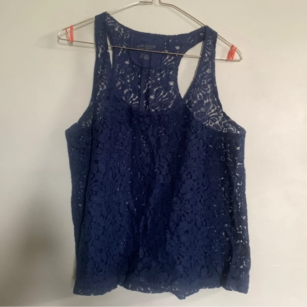 Lace tank - Picture 1 of 3